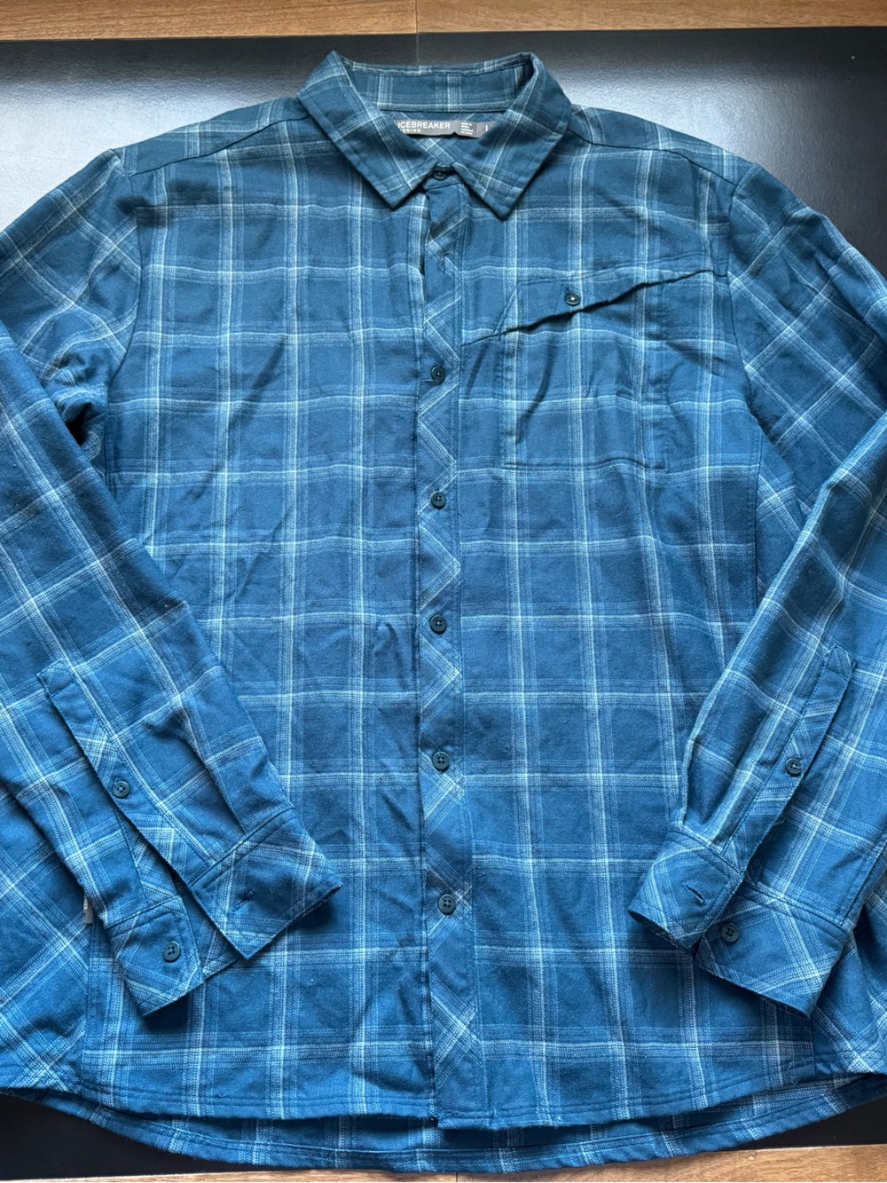 Icebreaker wool Blue Plaid Men's Button-Up Shirt